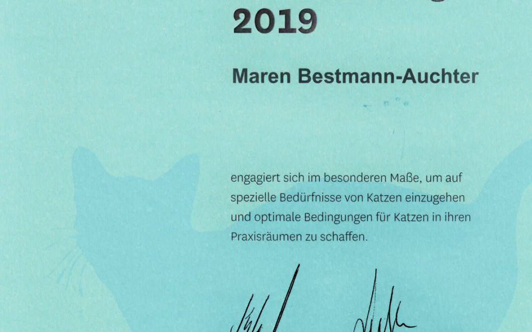 Auszeichnung von Katzenflüsterin Maren Bestmann-Auchter durch Royal Canin